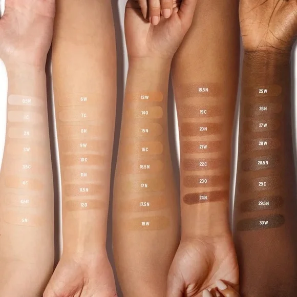 Makeup By Mario SurrealSkin Foundation - 13W - Picture 9 of 13